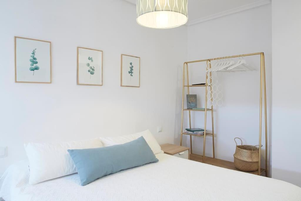 Apartamento Con Terraza A Un Paso De La Playa Gijón Eksteriør bilde
